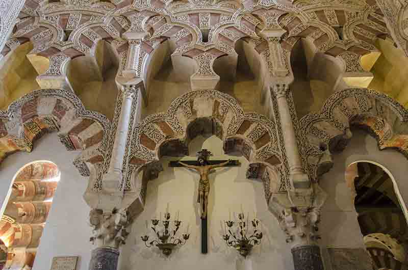 Córdoba 082 - Mezquita Catedral - interior.jpg